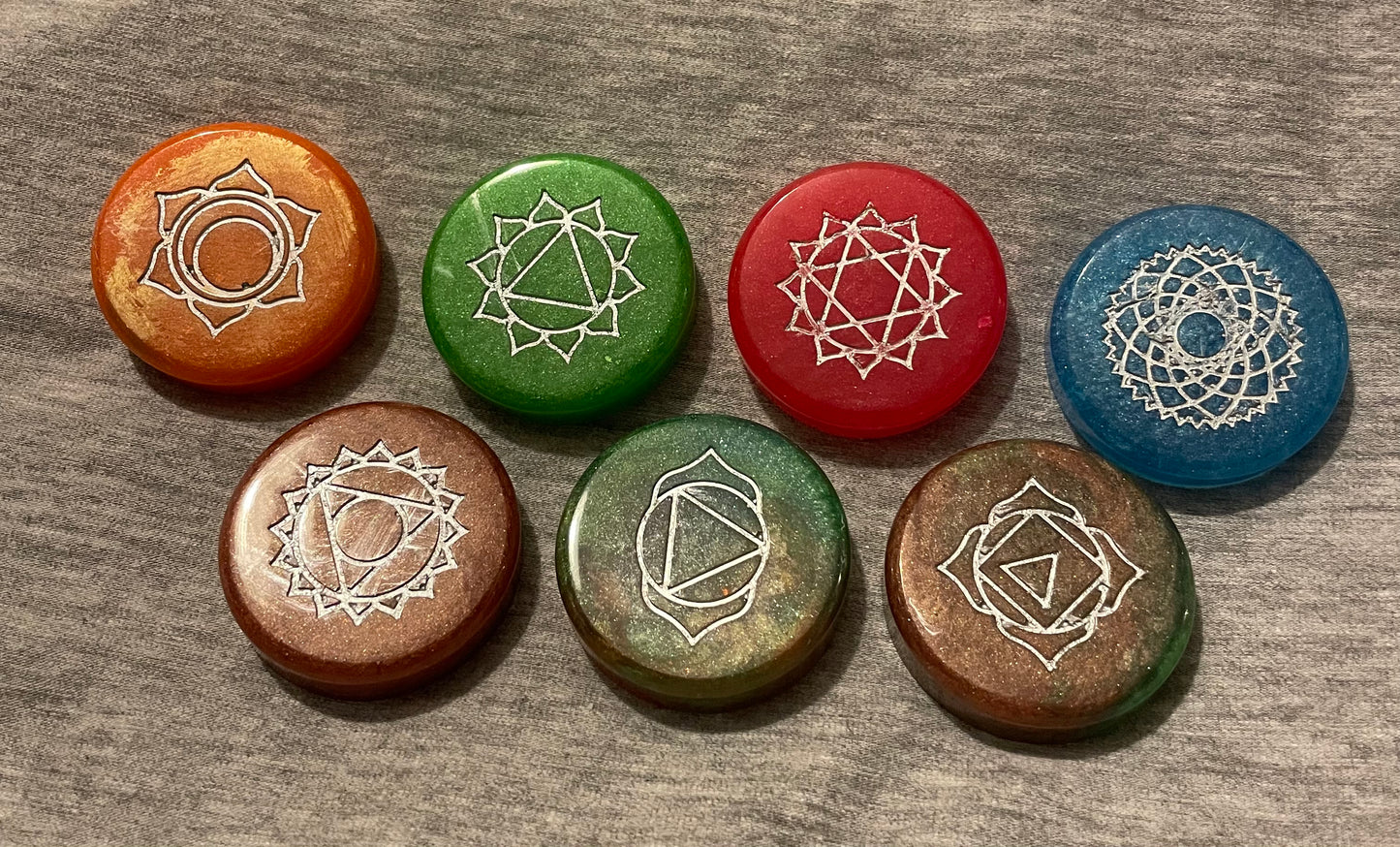 7 Resin chakra stones